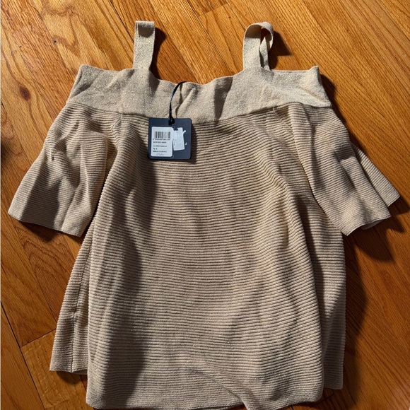 NWT Liu Jo Milano Sand Gold Ribbed Knit Cold Shoulder Top Size Small Italy €139 - Picture 3 of 4